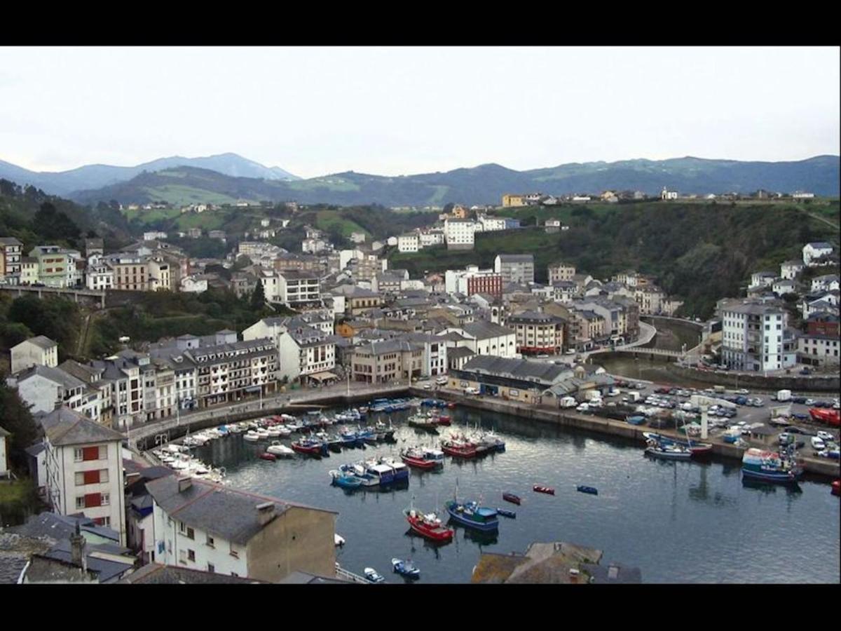 Room In Lodge - Double And Single Room - Pension Oria 1 Luarca Exteriér fotografie